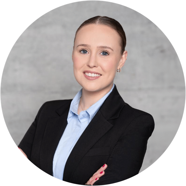 Tabetha Dietrich, Geschäftsleitung
